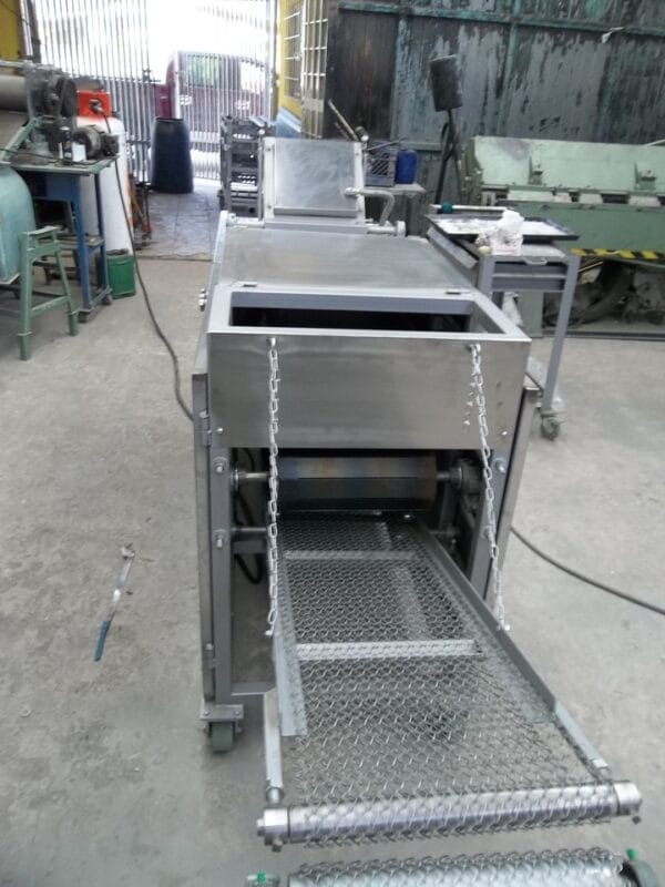 T5000 Wheat Flour Tortilla Making Machine with Automatic Grill - Image 4